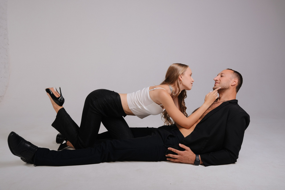 Заказать фотосессию Love Story - в студии по доступной цене от компании Fashion Box

 – фото № 16