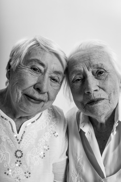 Заказать семейную фотосессию в студии с детьми - сеть фотостудий  Fashion Box – фото № 20