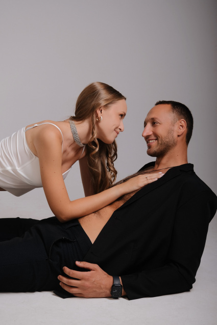 Заказать фотосессию Love Story - в студии по доступной цене от компании Fashion Box

 – фото № 14