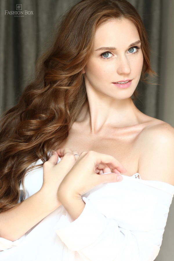 Выглядеть моложе на 10 лет с помощью макияжа
<!--'start_frame_cache_3JiYAU'--> – фото № 3